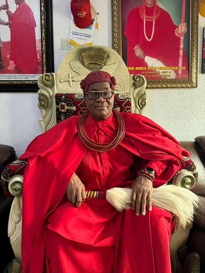 Rt. Hon. Erhiatake Ibori-Suenu Congratulates Oghara Monarch on His 13th Coronation Anniversary 