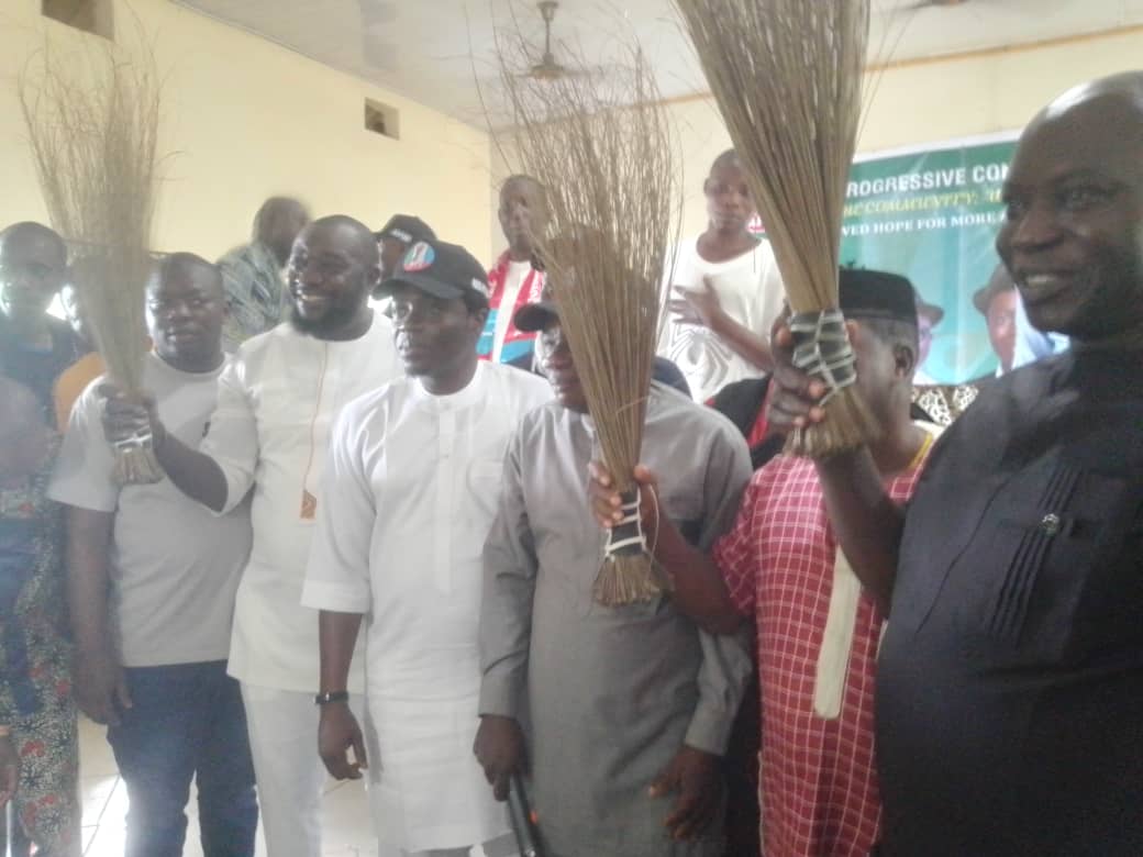 2027: Aradhe Community Backs Oborevwori, Tinubu for Second Term